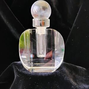 Elegant Clear Lead Crystal Perfume Bottle